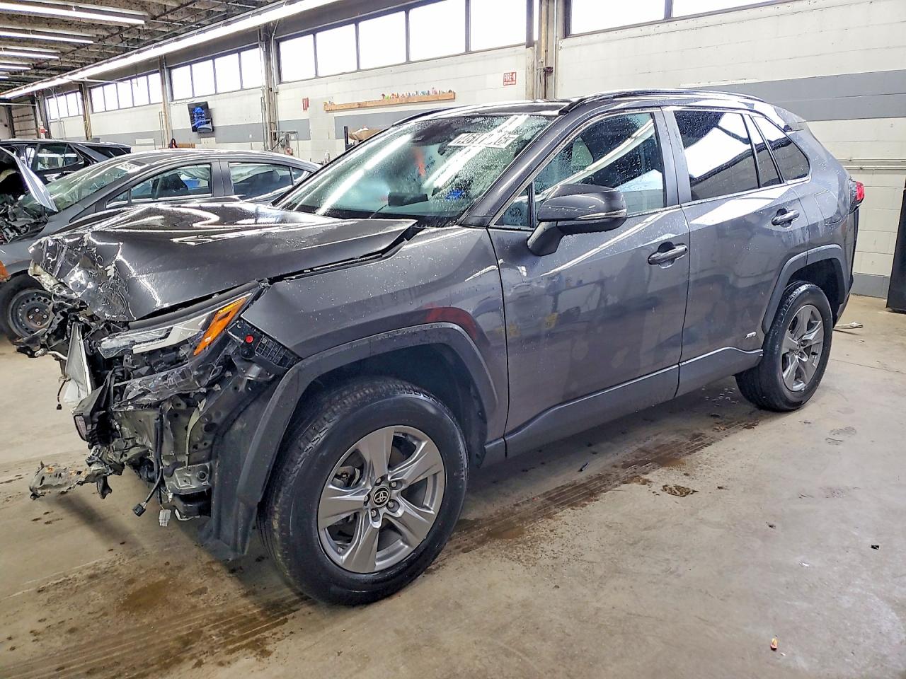Salvage Toyota RAV4 Image
