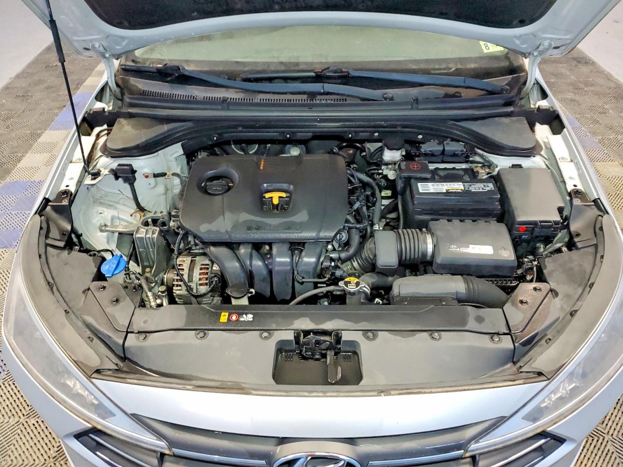 Hyundai ELANTRA Sel