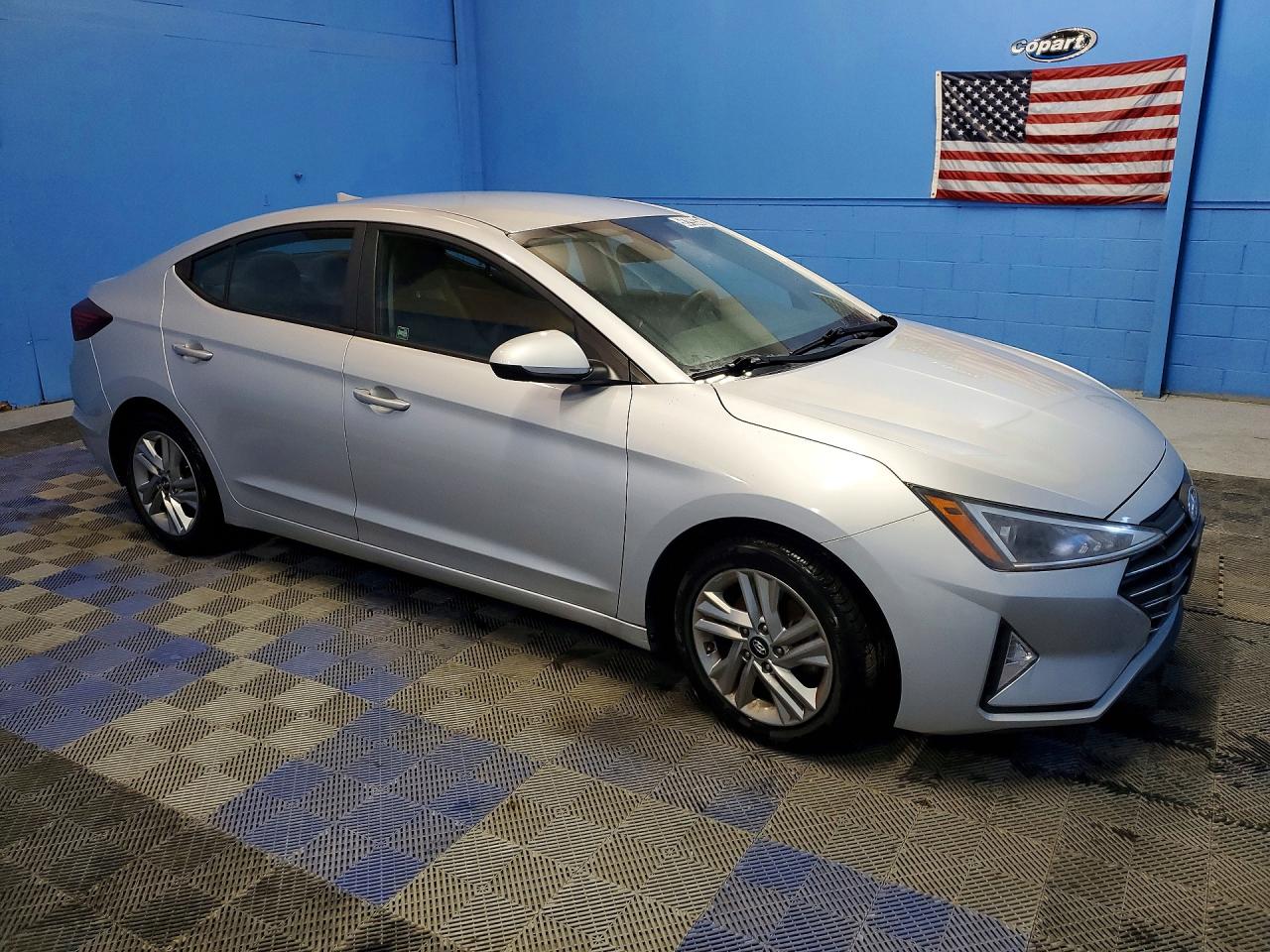 Hyundai ELANTRA Sel