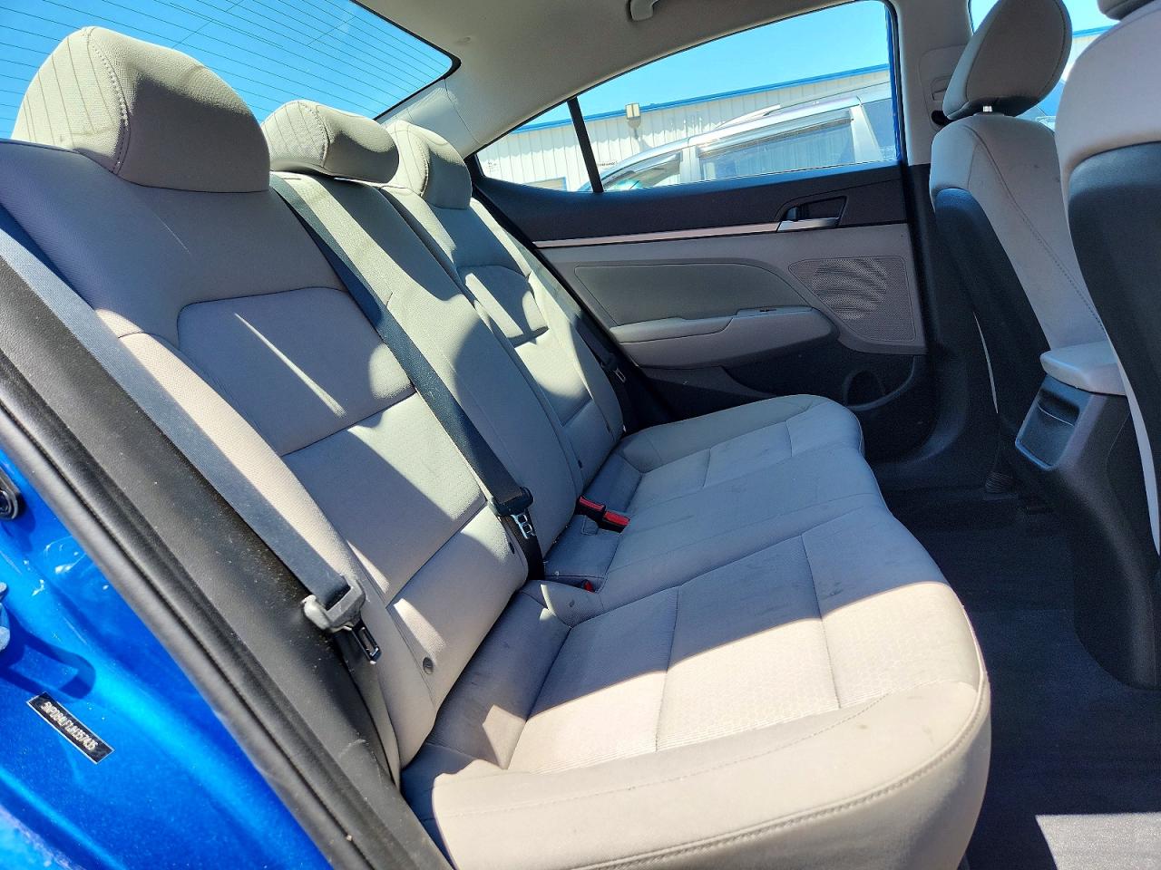 Hyundai ELANTRA Sel