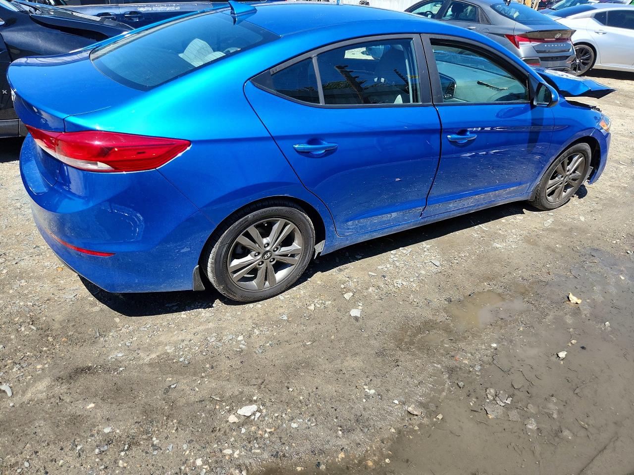 Hyundai ELANTRA Sel