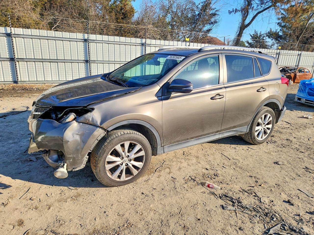 Salvage Toyota RAV4 Image
