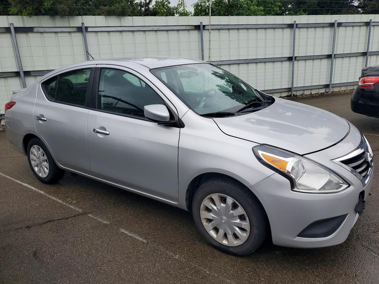Nissan Versa Sv