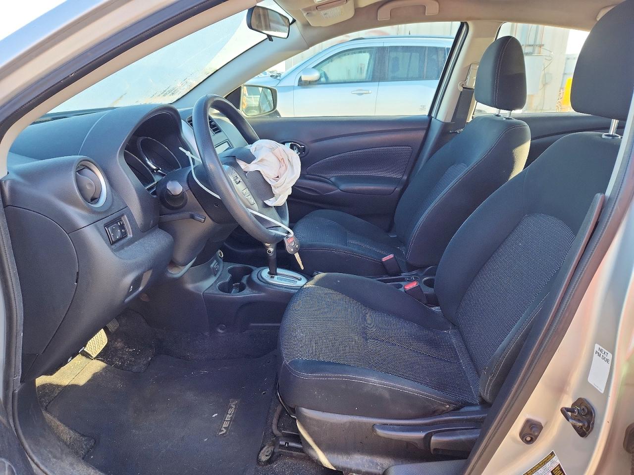 Nissan Versa Sv