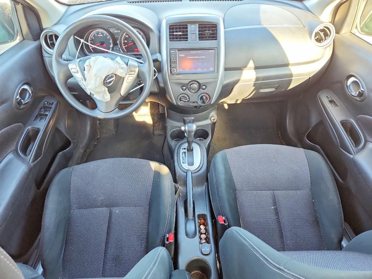 Nissan Versa Sv