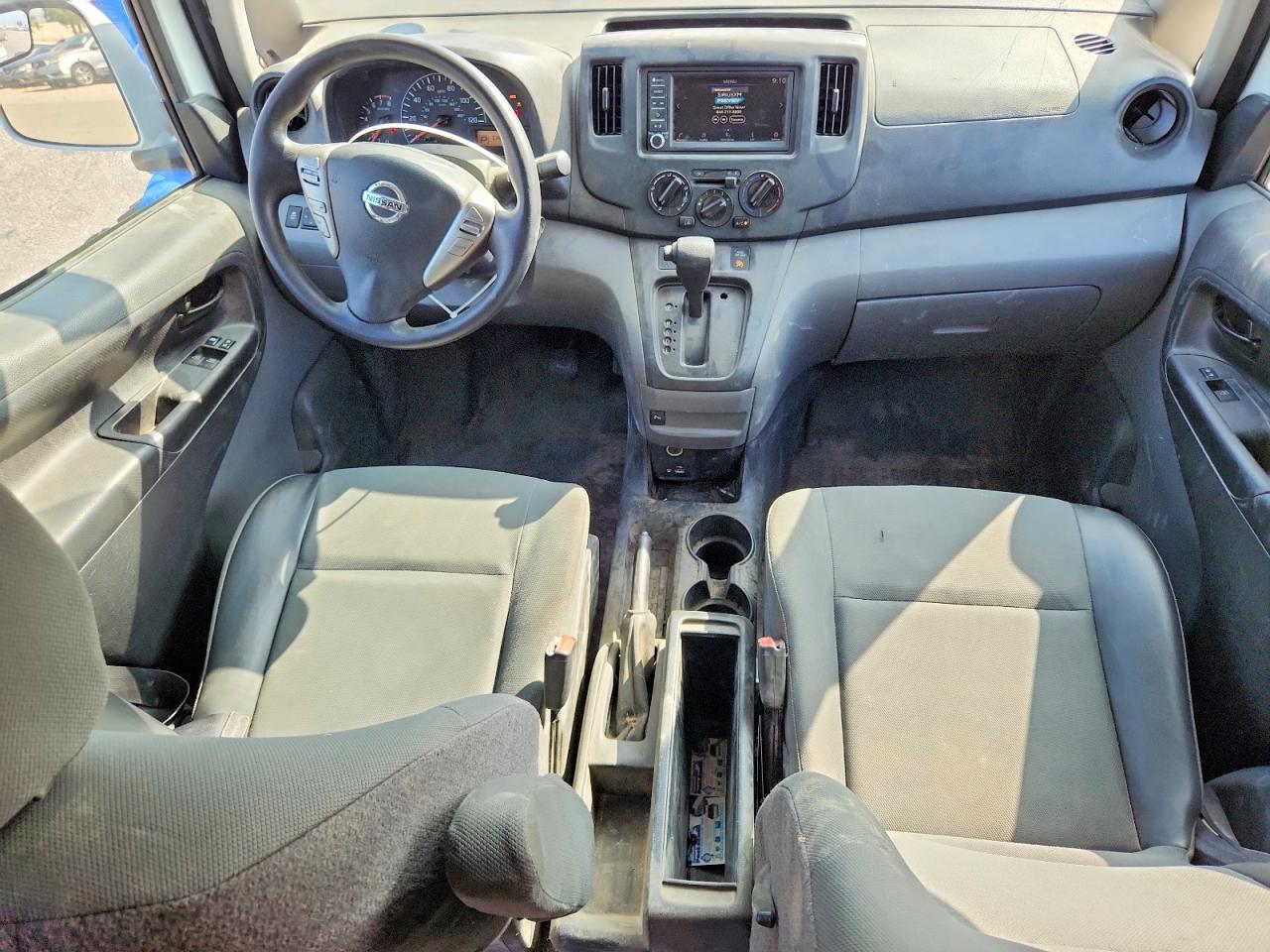 Nissan Nv