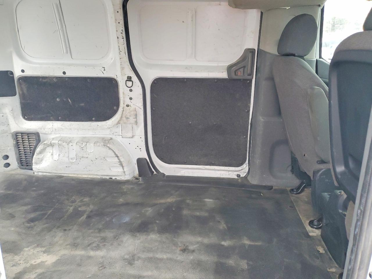 Nissan Nv