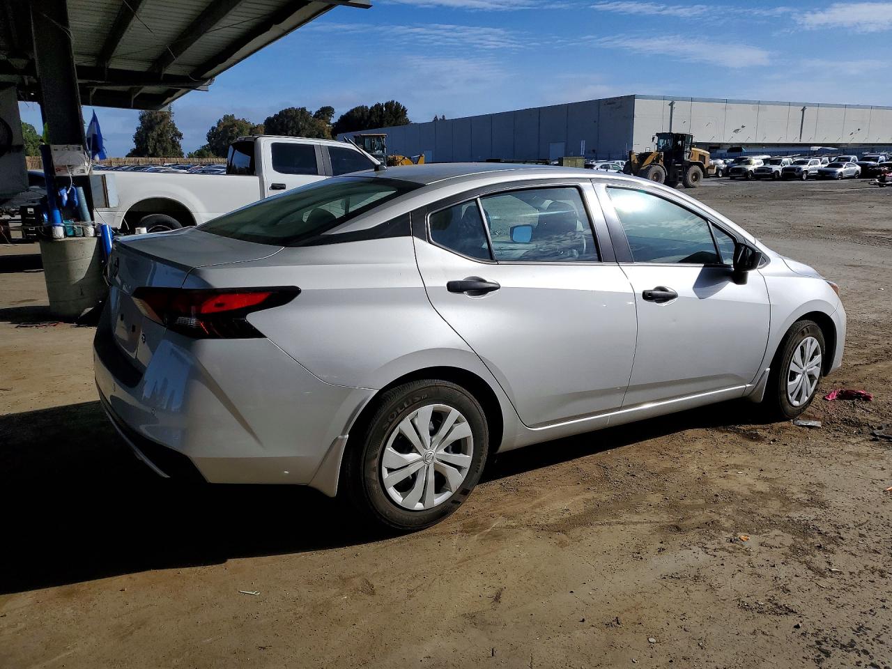 Nissan Versa S