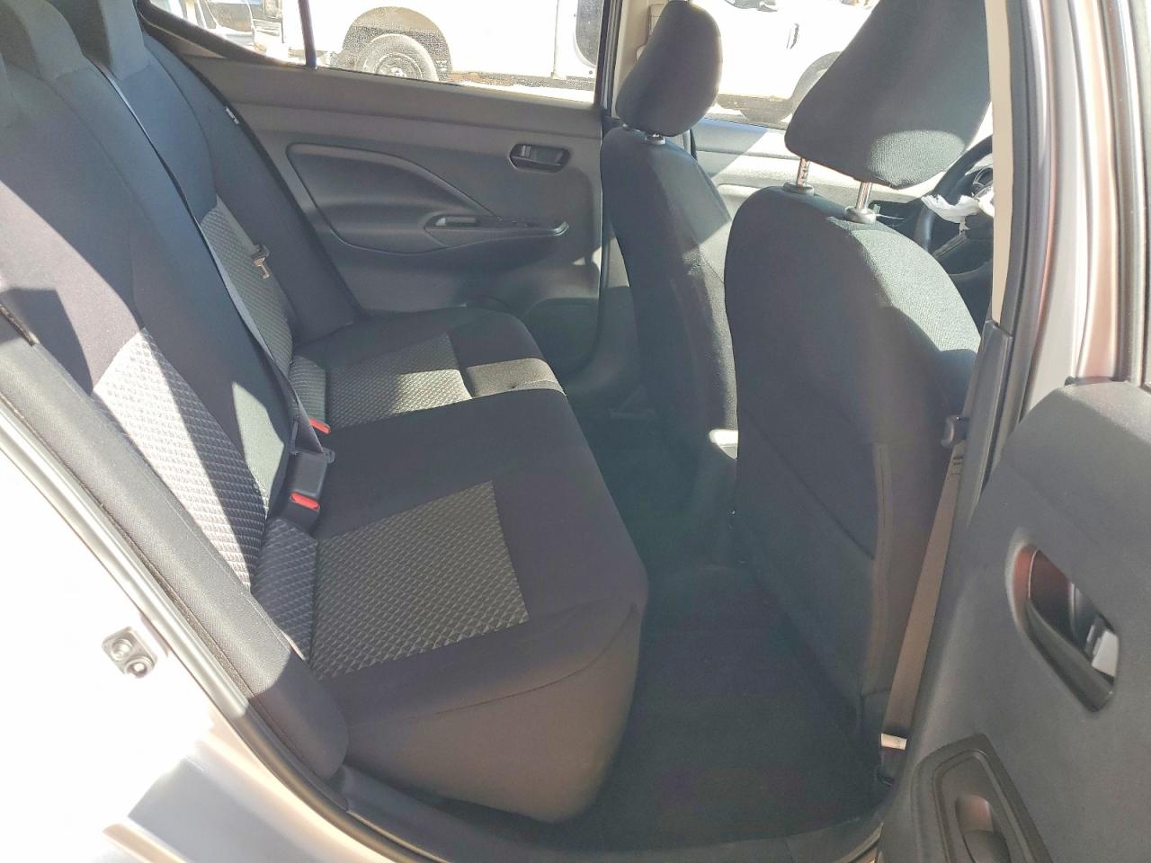 Nissan Versa S