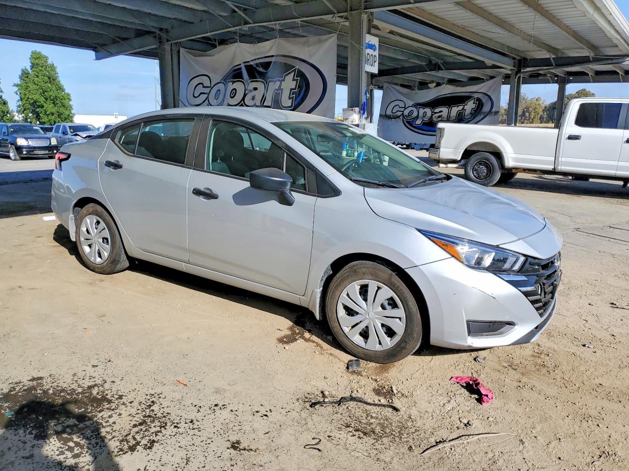 Nissan Versa S