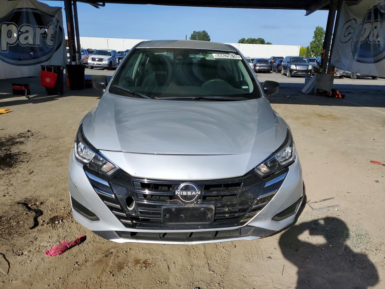 Nissan Versa S