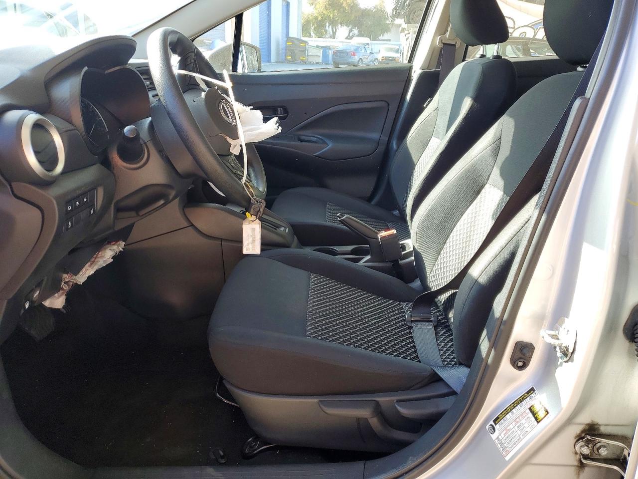 Nissan Versa S