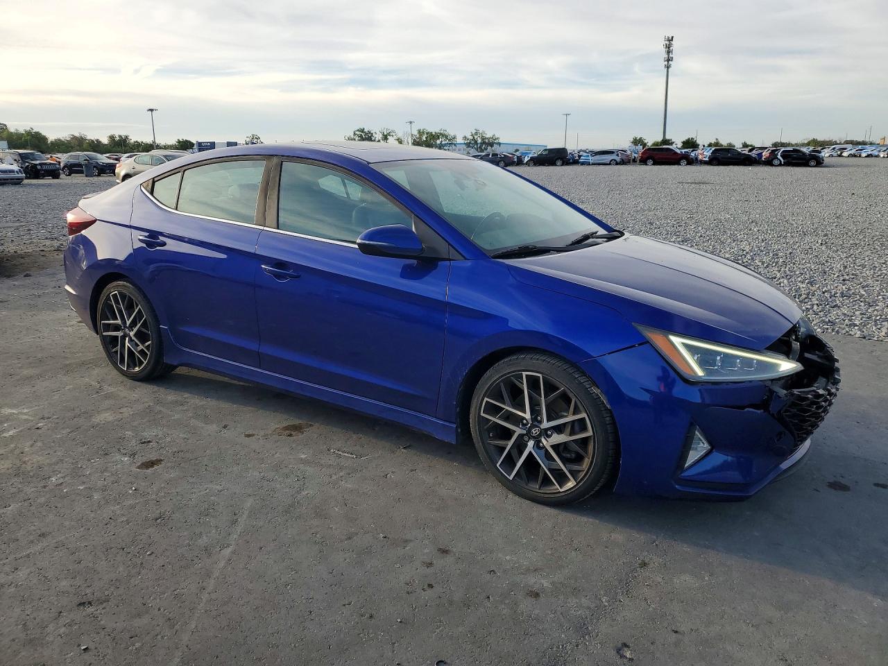 Hyundai ELANTRA Sport