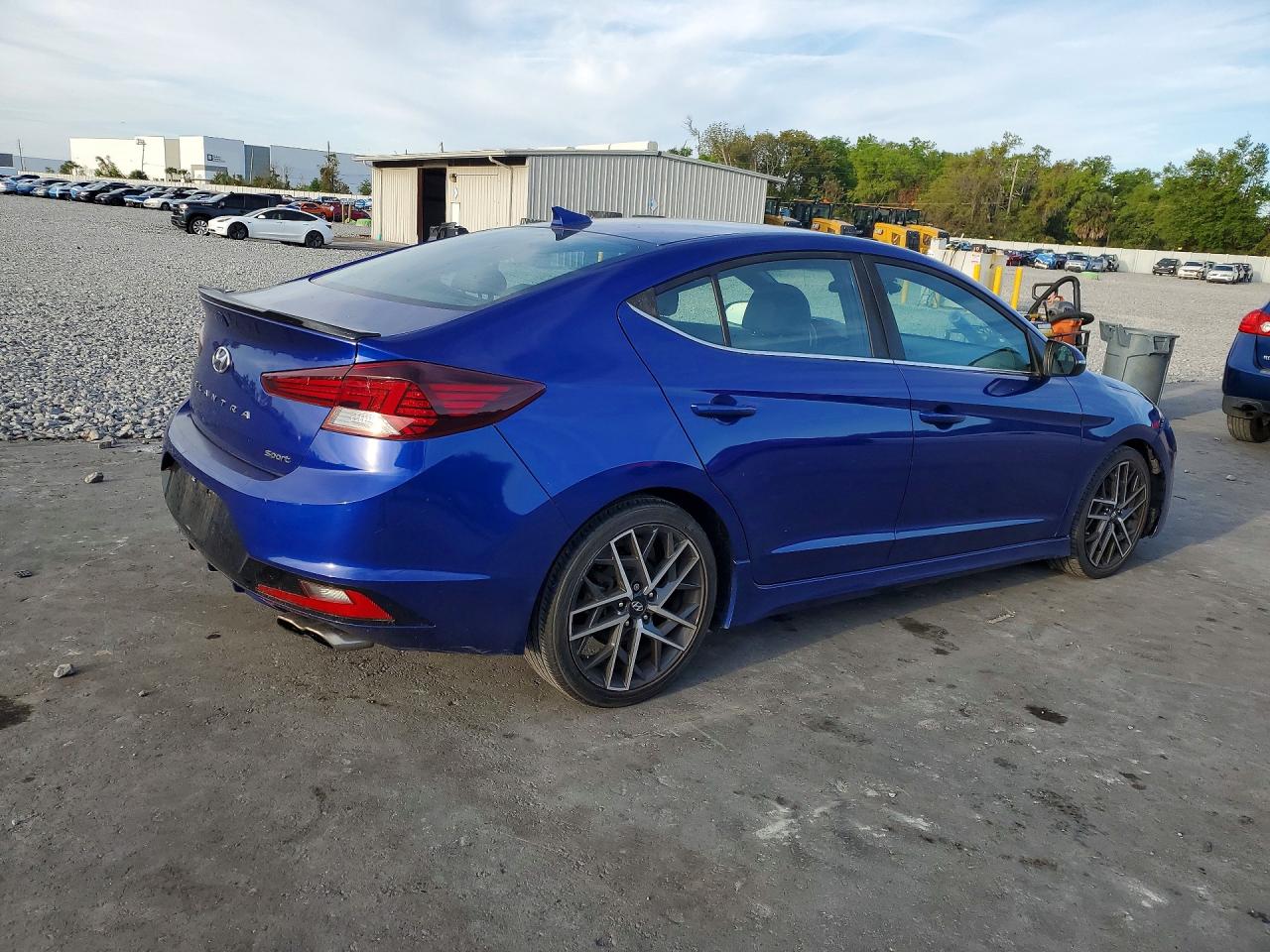 Hyundai ELANTRA Sport