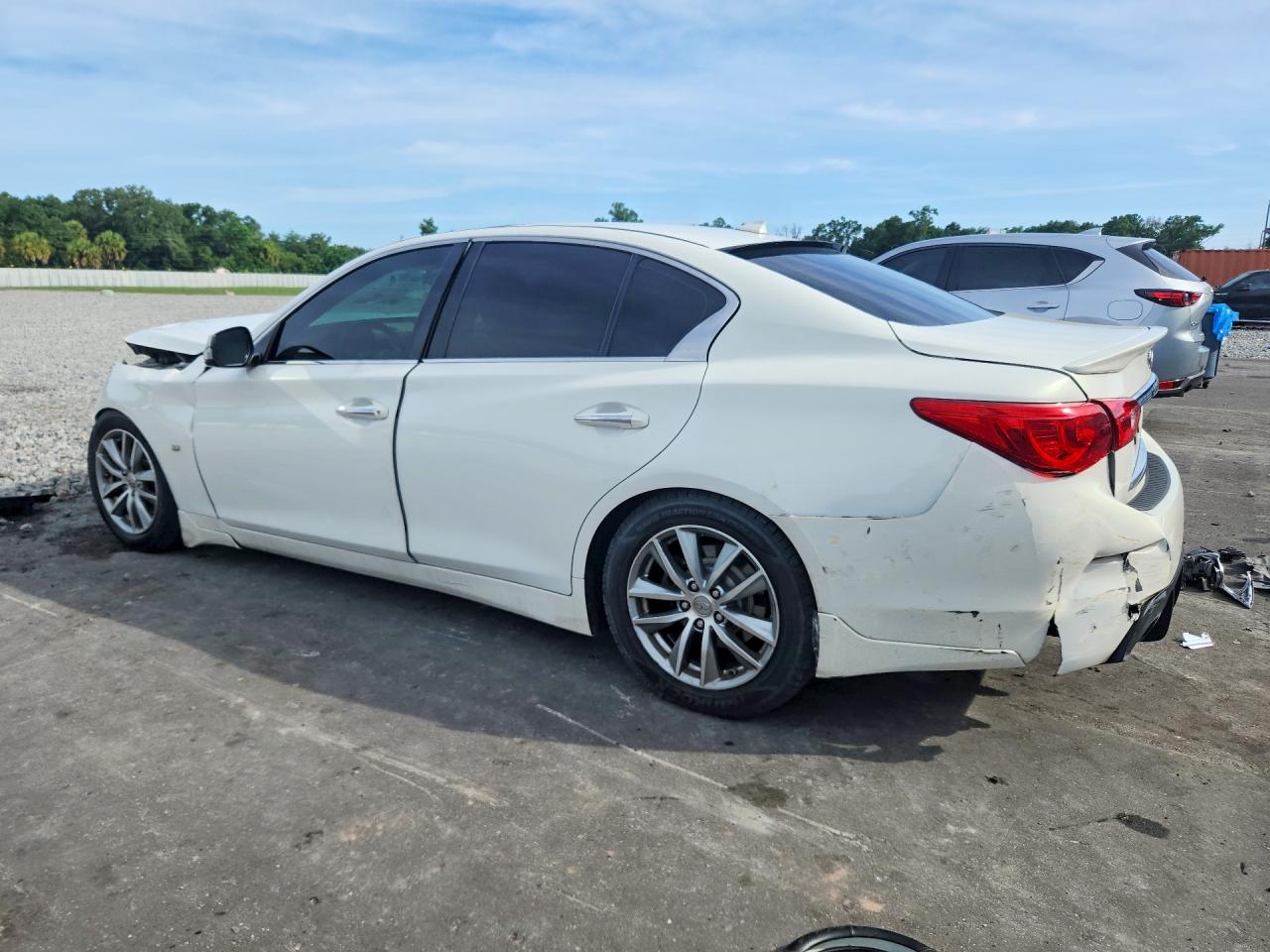 INFINITI Q50 Base
