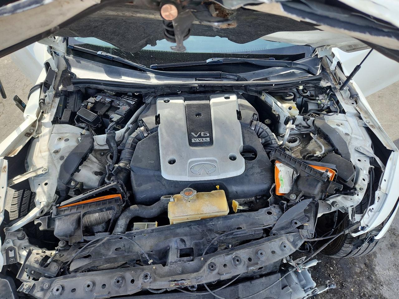 INFINITI Q50 Base