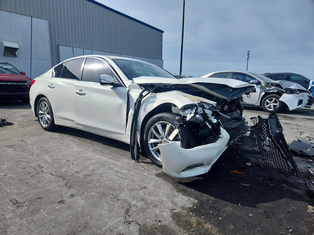 INFINITI Q50 Base