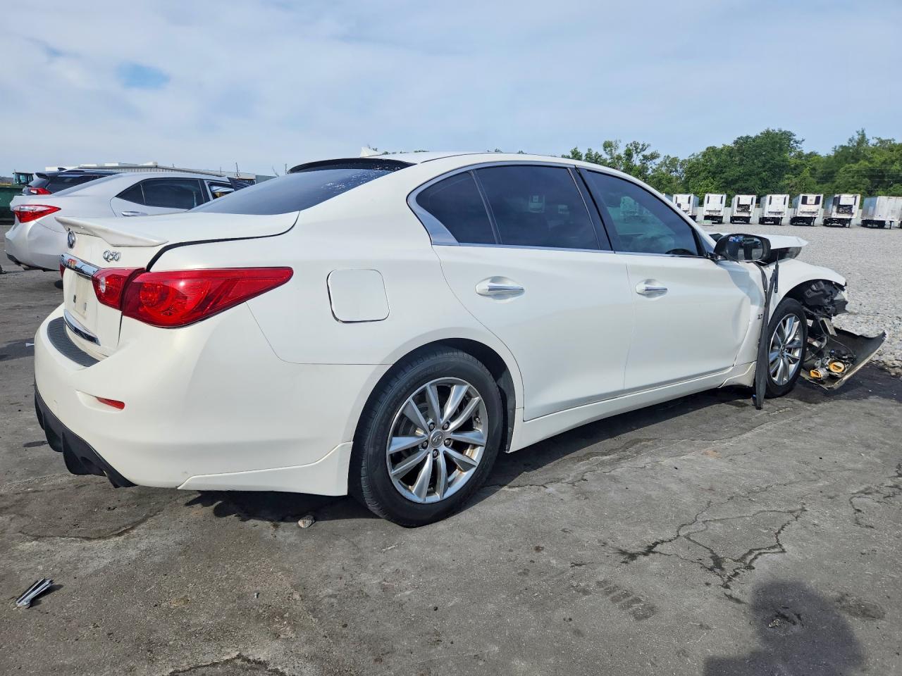INFINITI Q50 Base