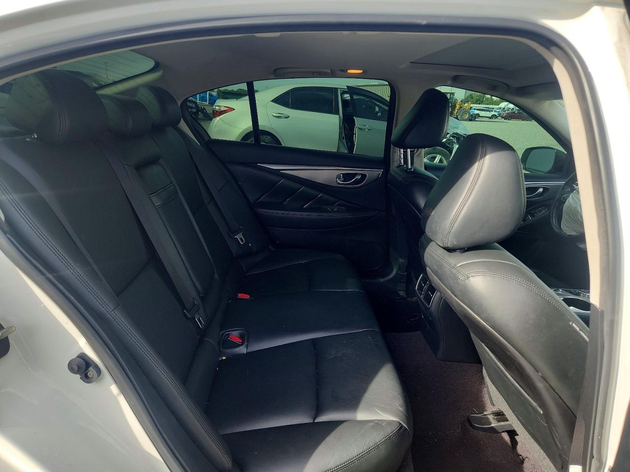 INFINITI Q50 Base