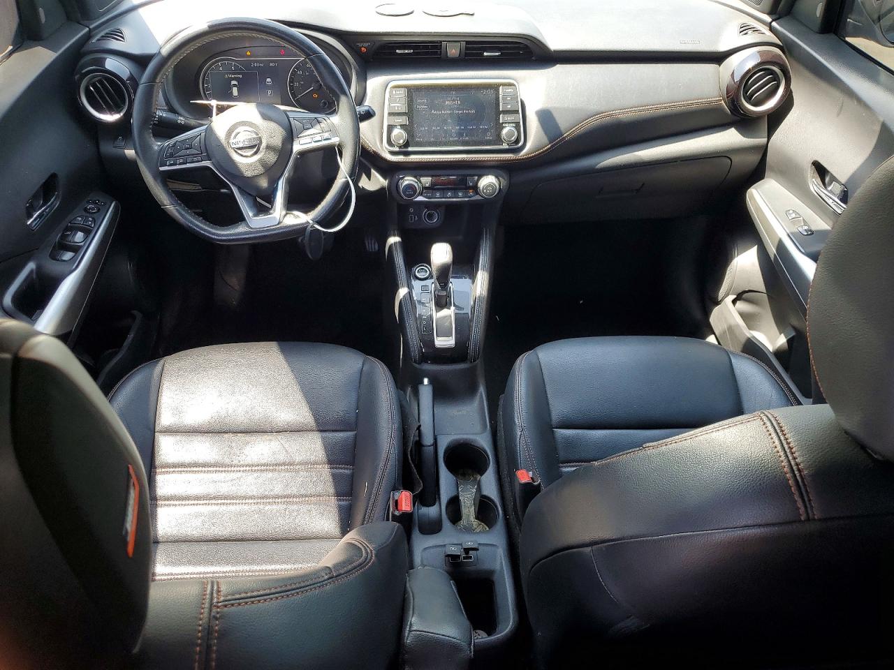 Nissan Kicks Sr