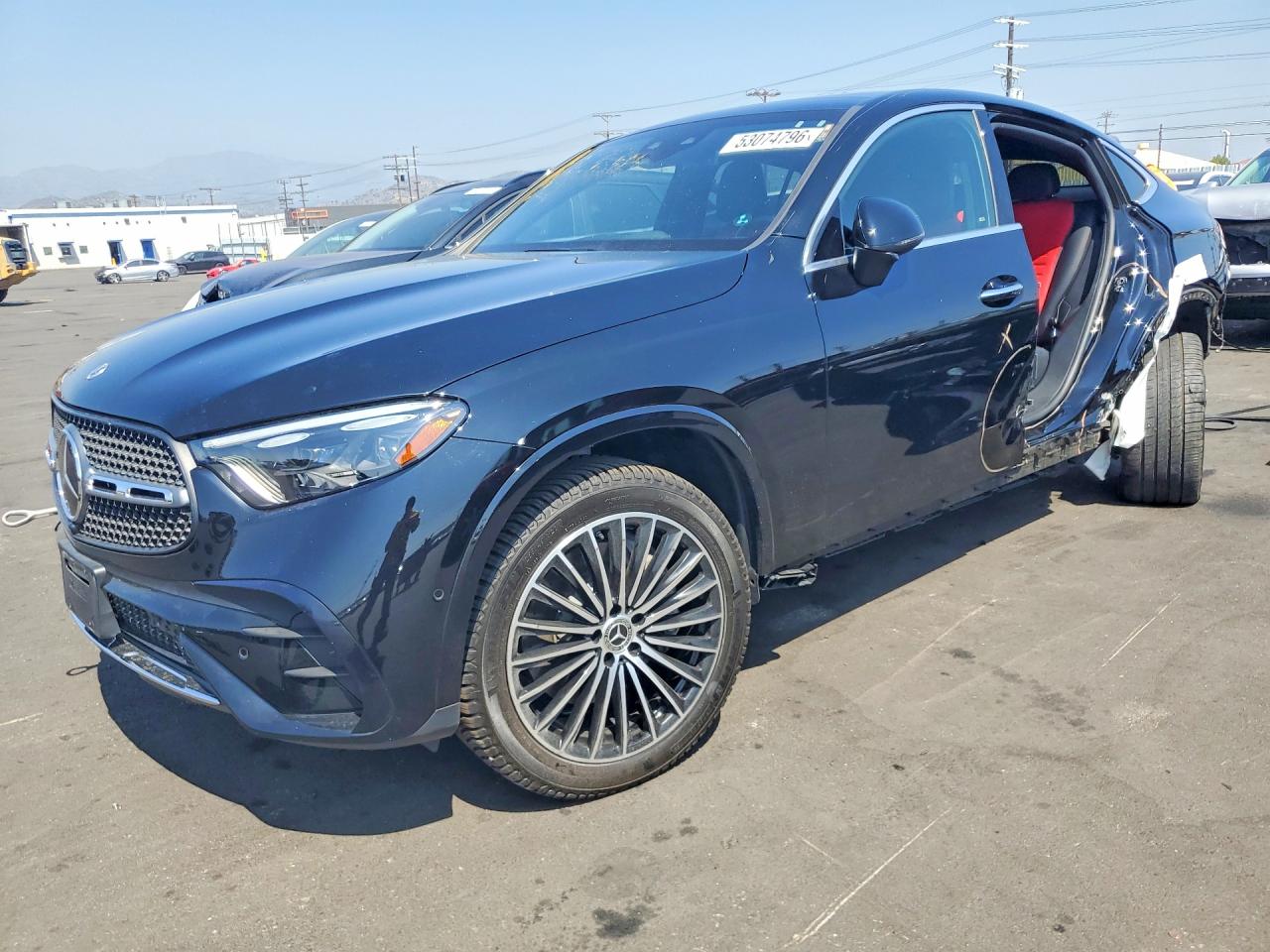 Salvage Mercedes-Benz GLC Image