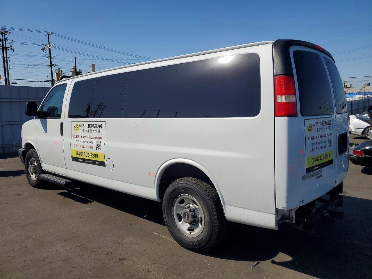 GMC Savana G3500 Lt