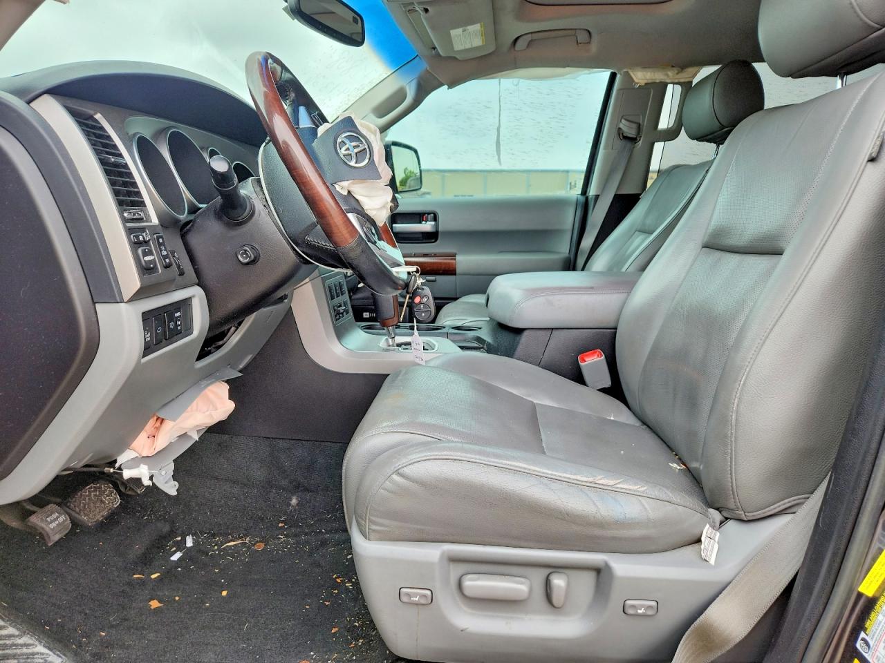 Toyota Sequoia Platinum