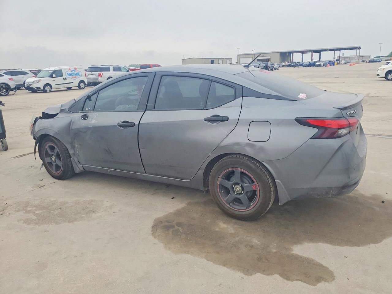 Nissan Versa S