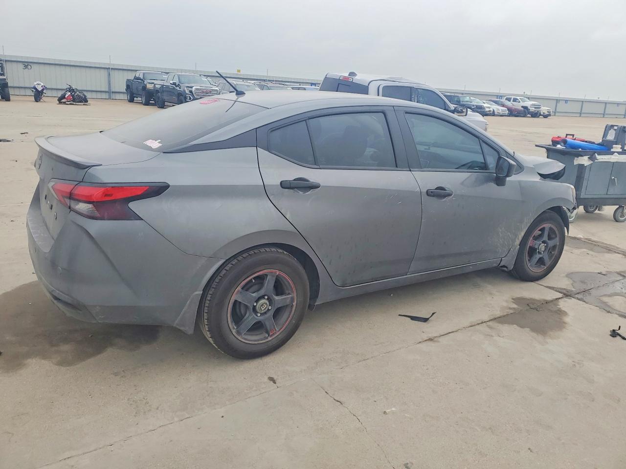 Nissan Versa S