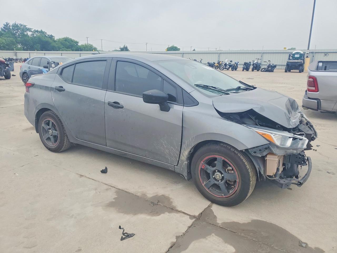 Nissan Versa S