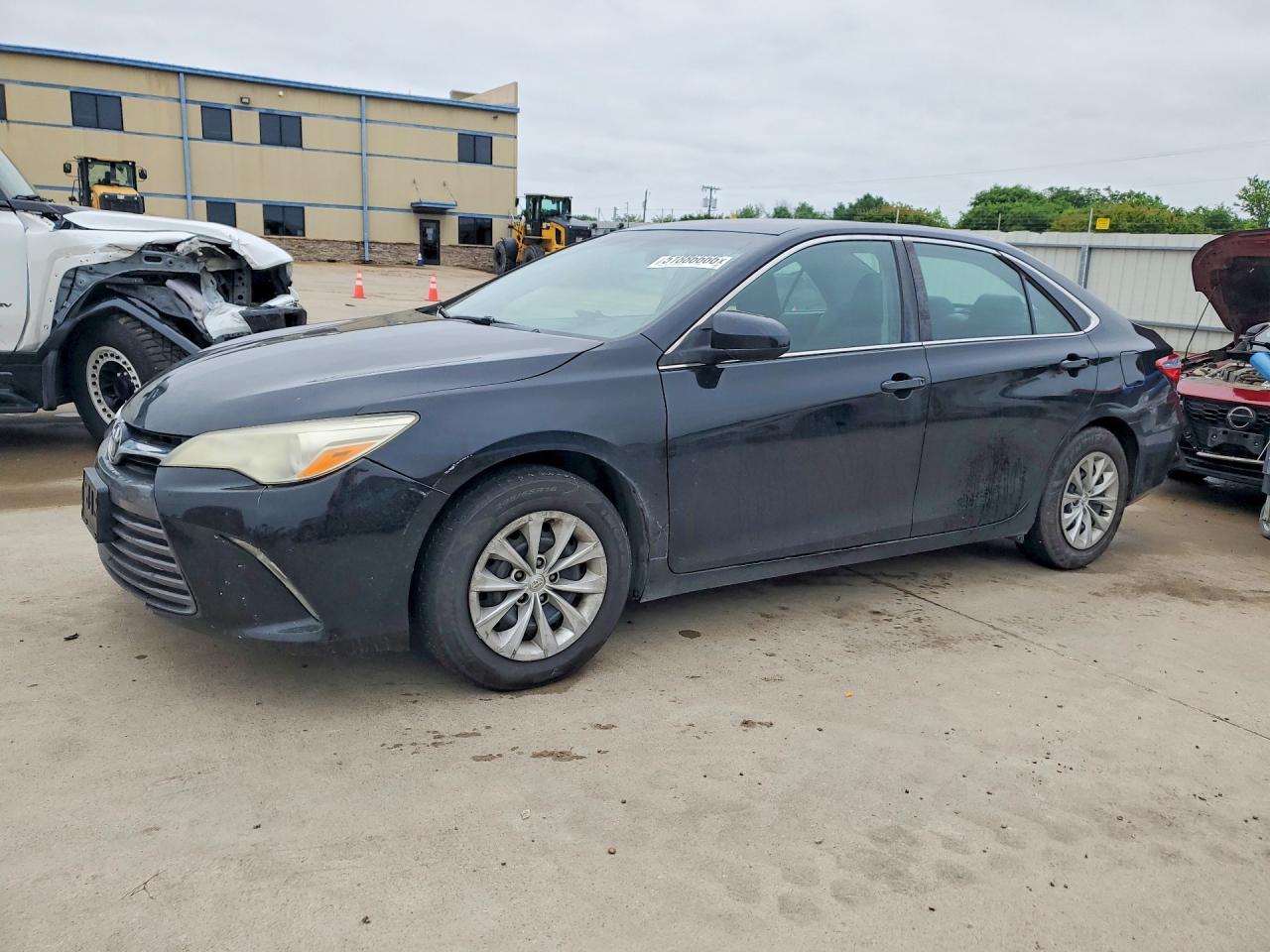 Salvage Toyota Camry Image