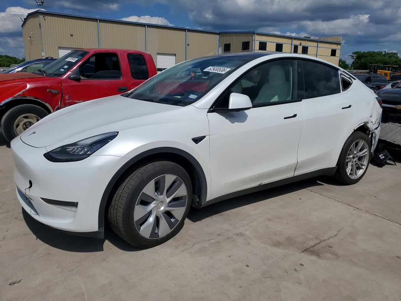 Salvage Tesla Model Y Image