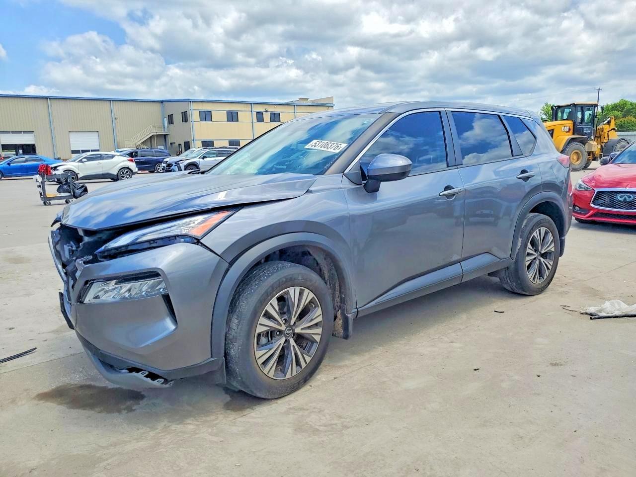 Salvage Nissan Rogue Image