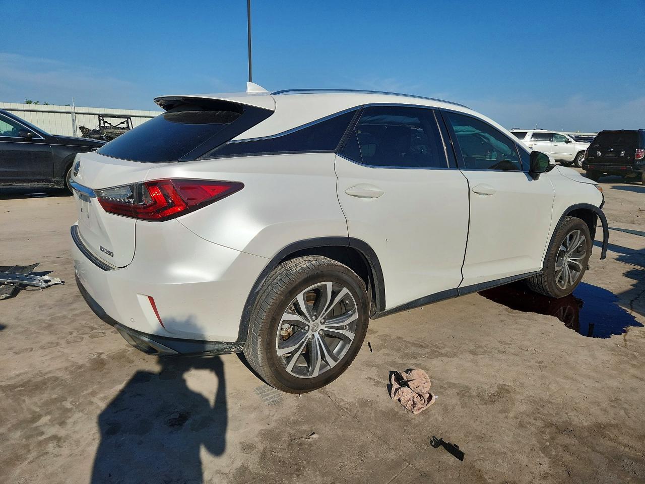 Lexus RX Base