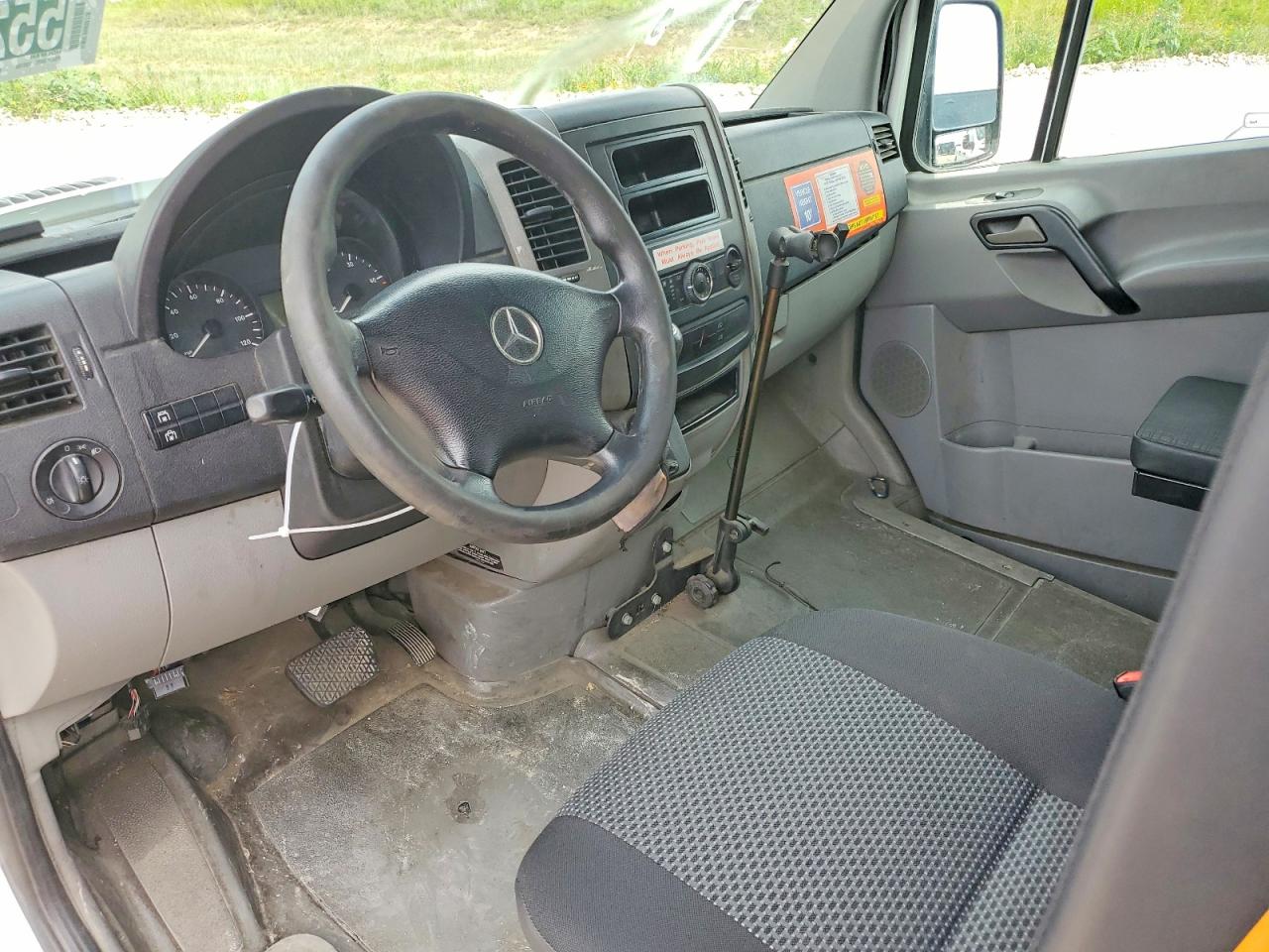 Mercedes-Benz Sprinter 2500