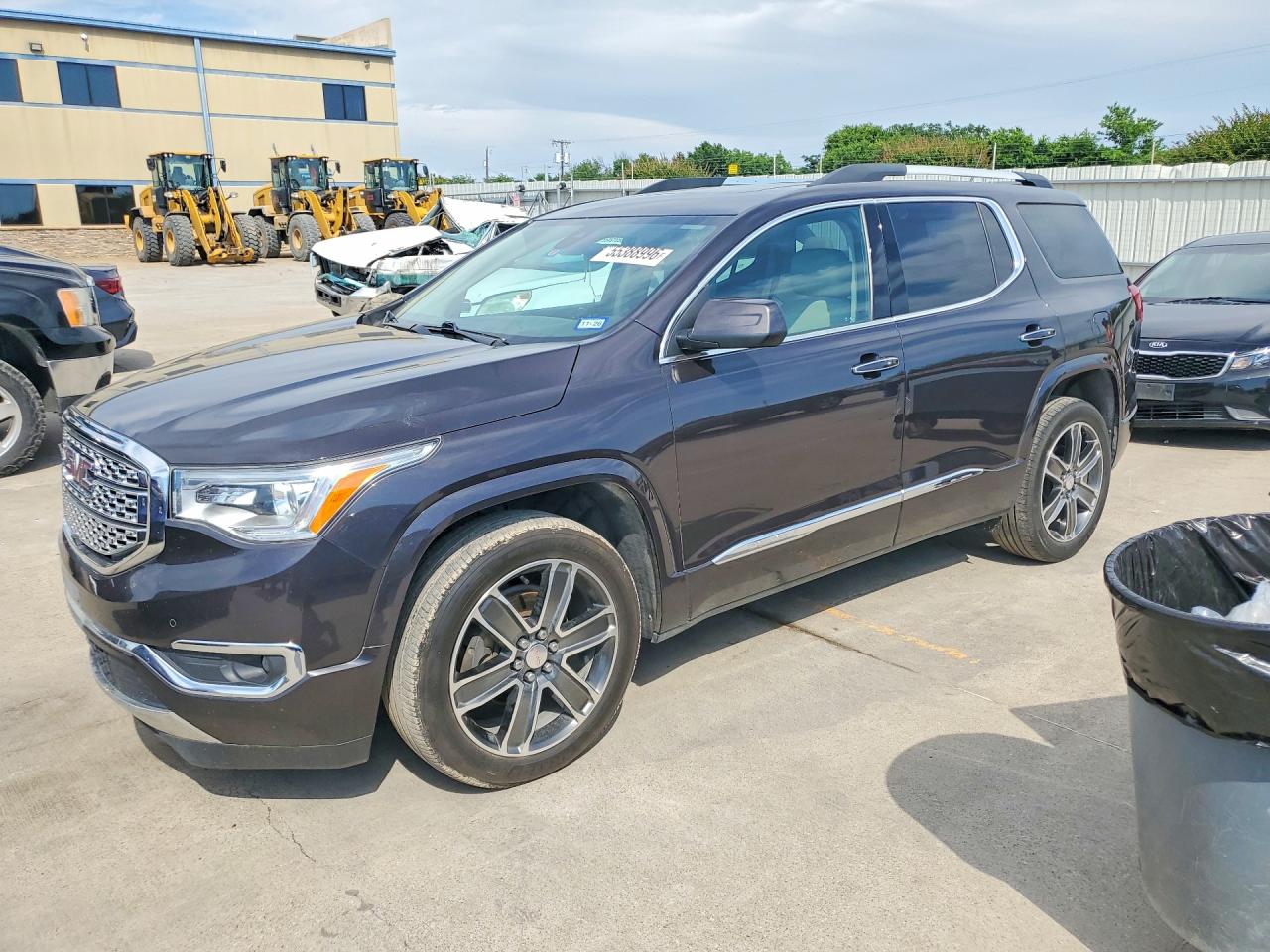 Salvage GMC Acadia Image