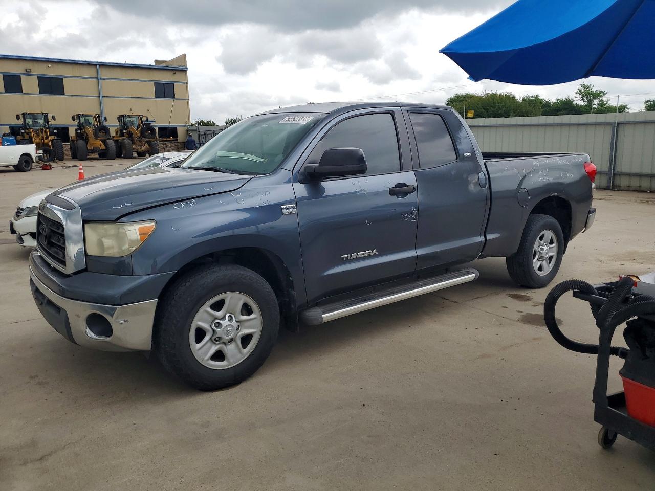 Salvage Toyota Tundra Image