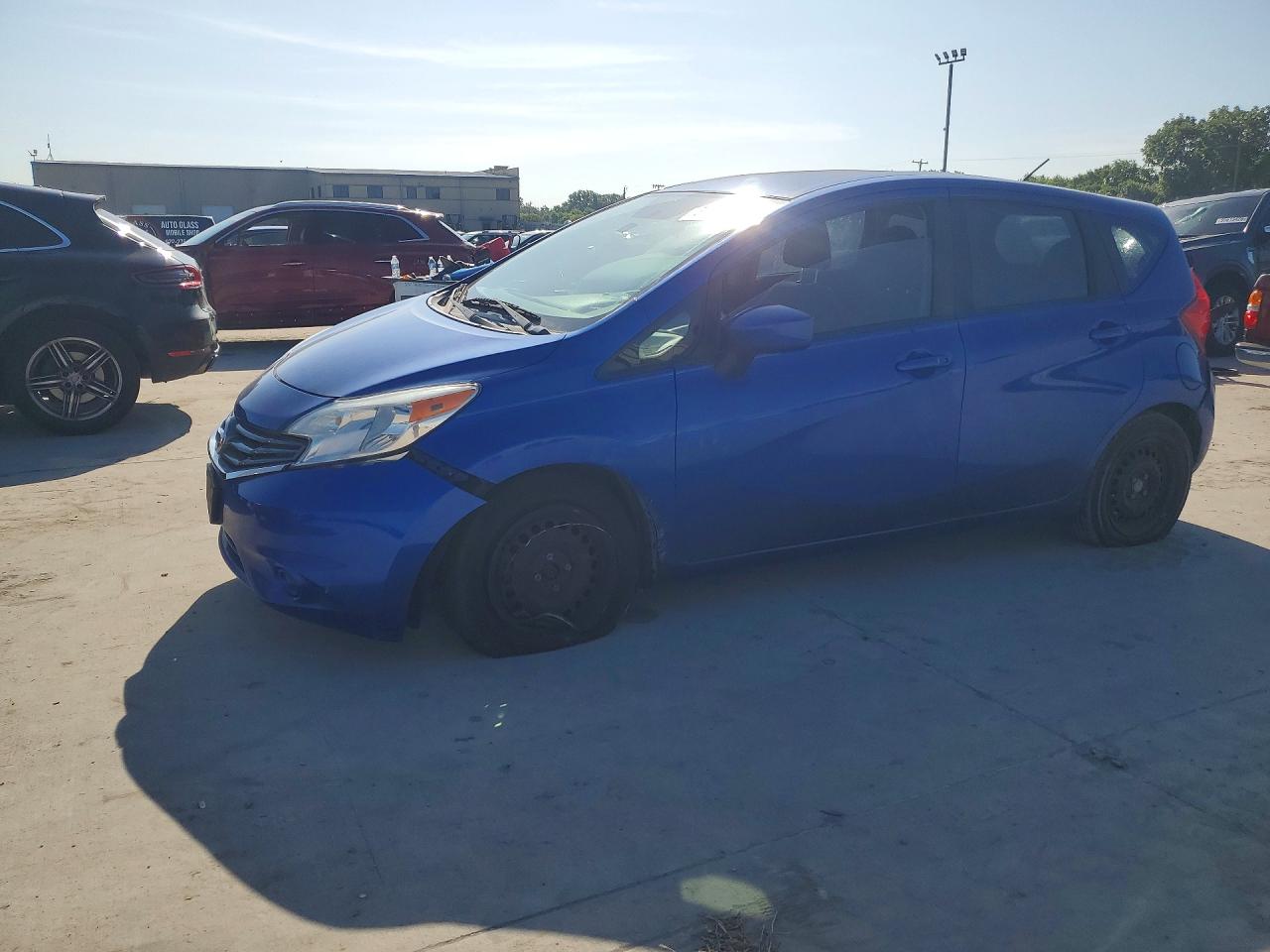 Salvage Nissan Versa Image