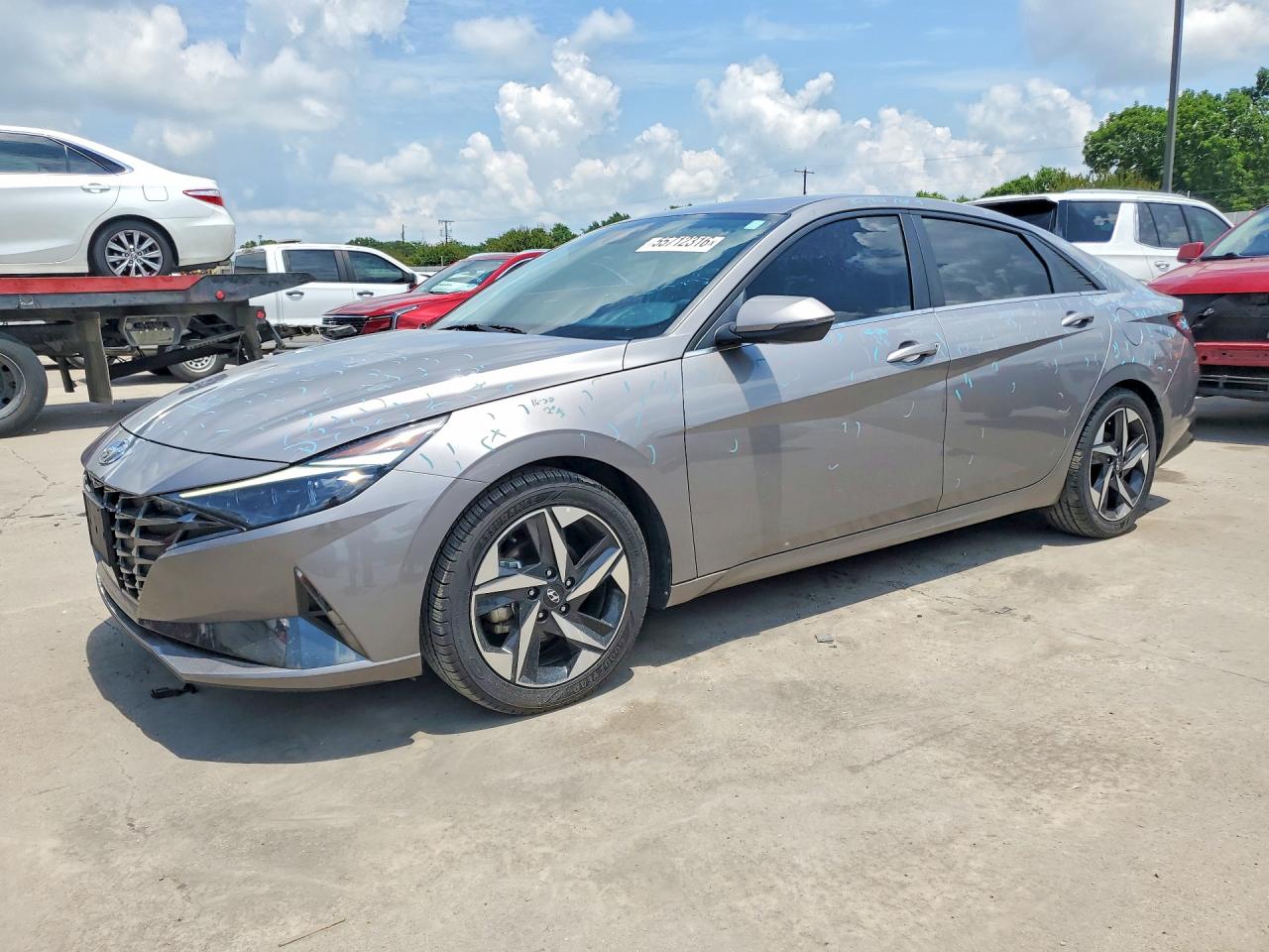 Salvage Hyundai ELANTRA Image