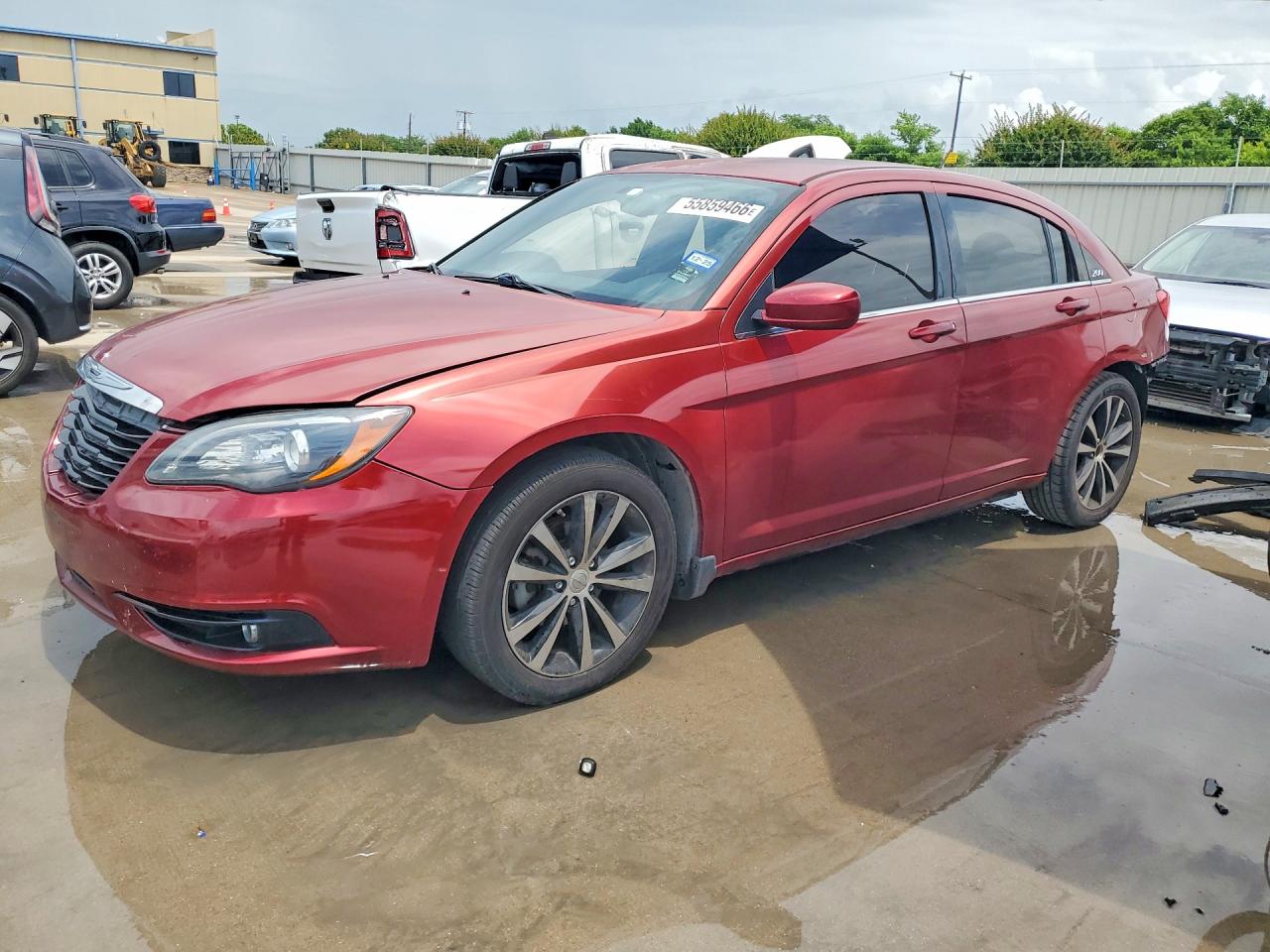 Salvage Chrysler 200 Image