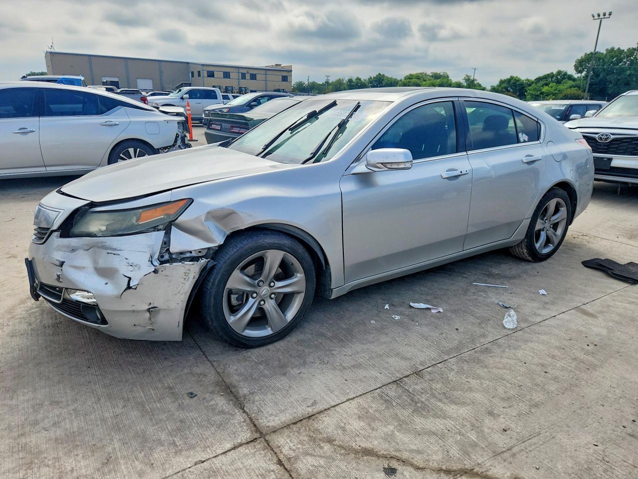 Salvage Acura TL Image