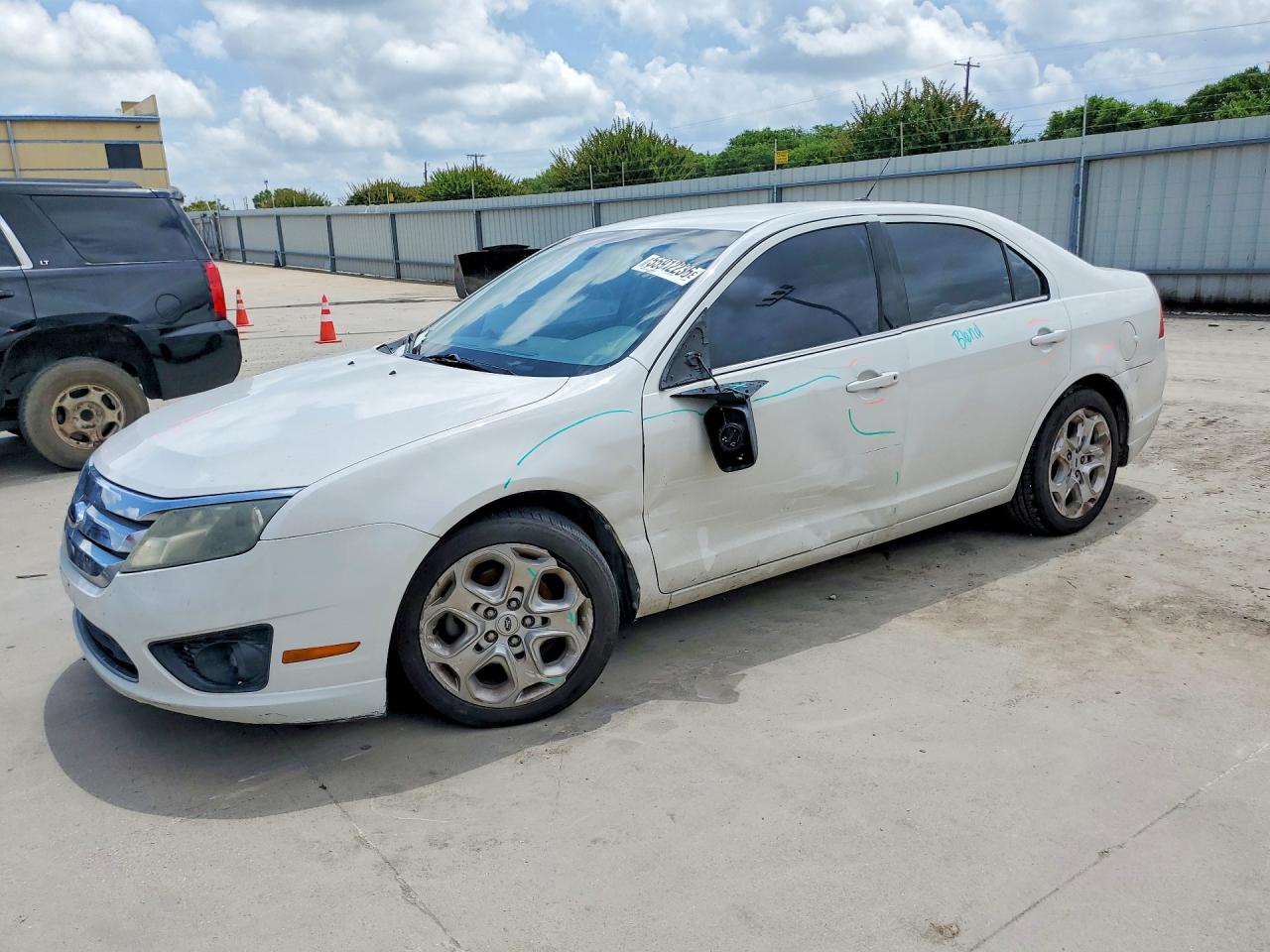 Salvage Ford Fusion Image