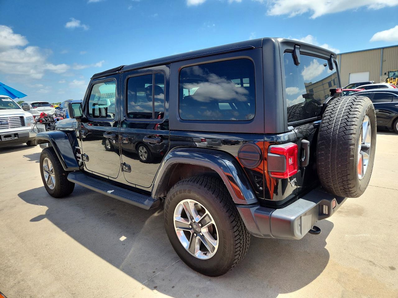 Jeep Wrangler Sahara