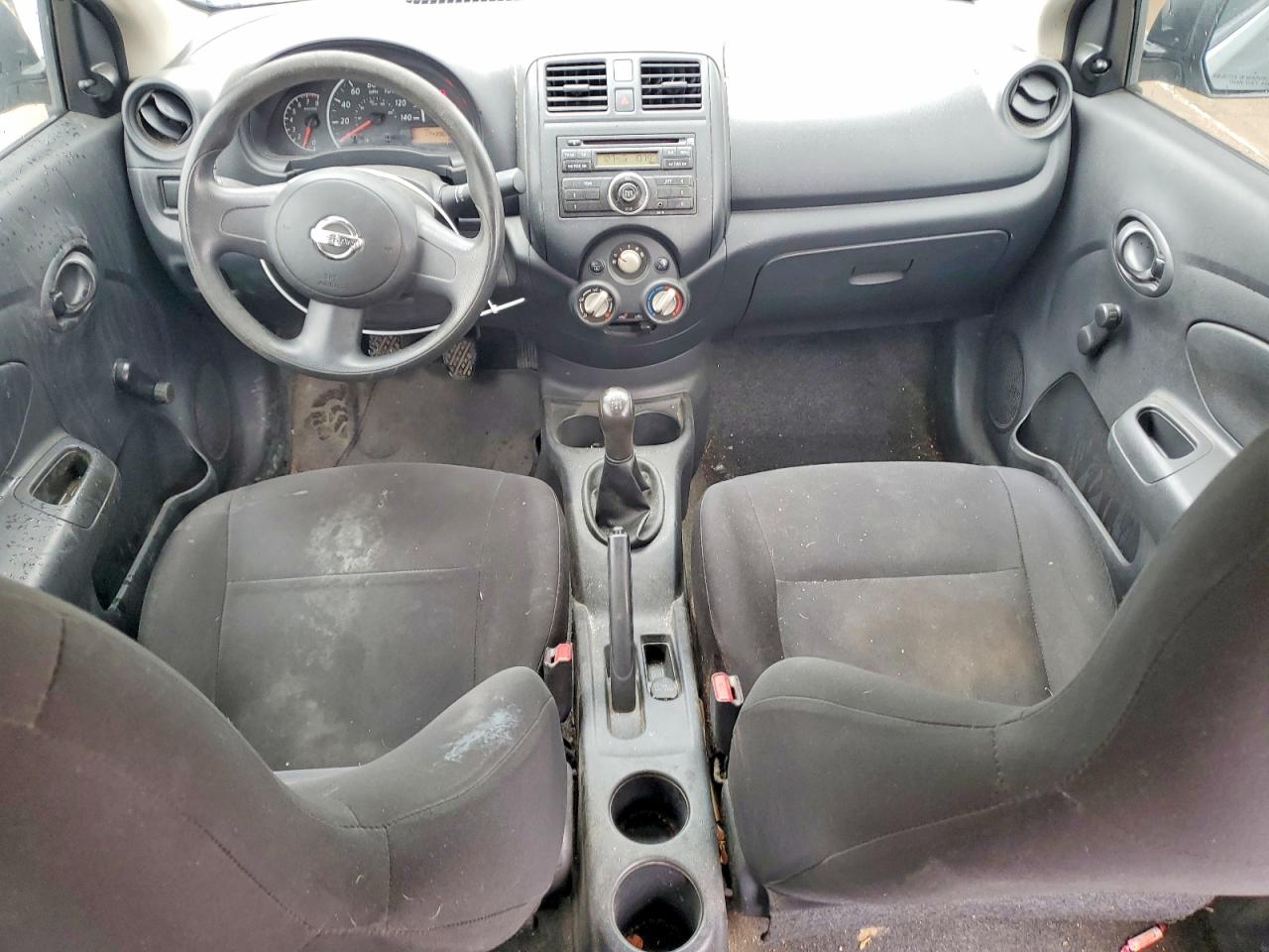Nissan Versa 1.6 S