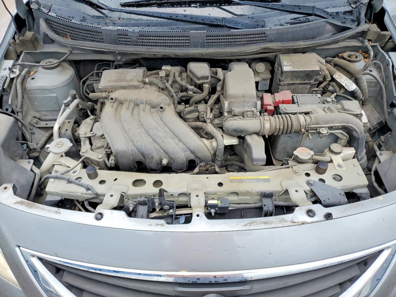 Nissan Versa 1.6 S