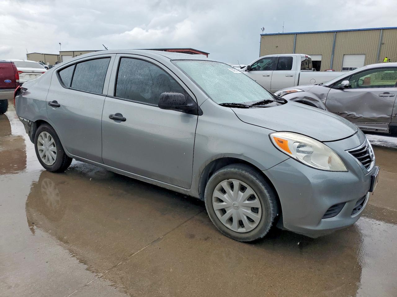 Nissan Versa 1.6 S