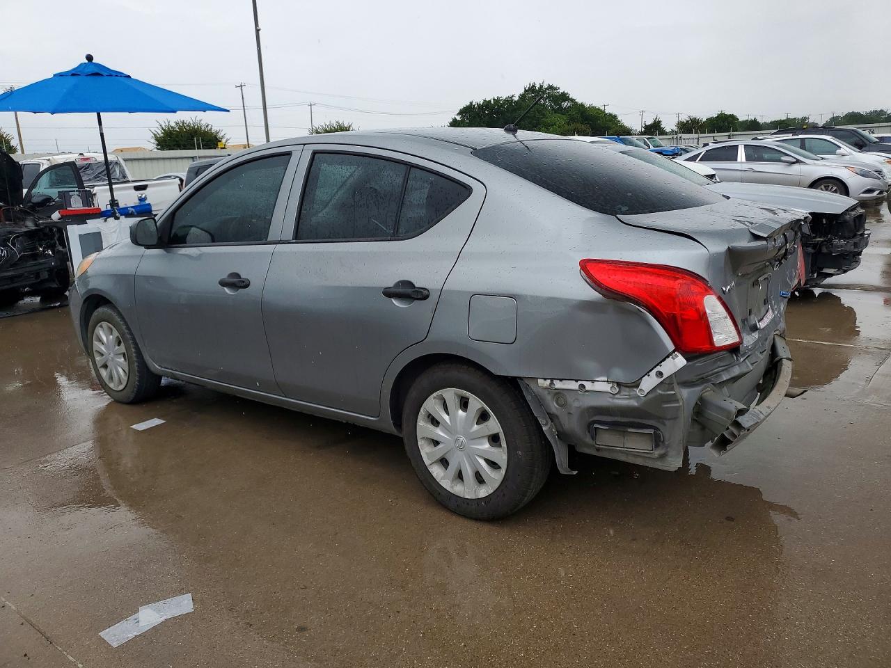 Nissan Versa 1.6 S