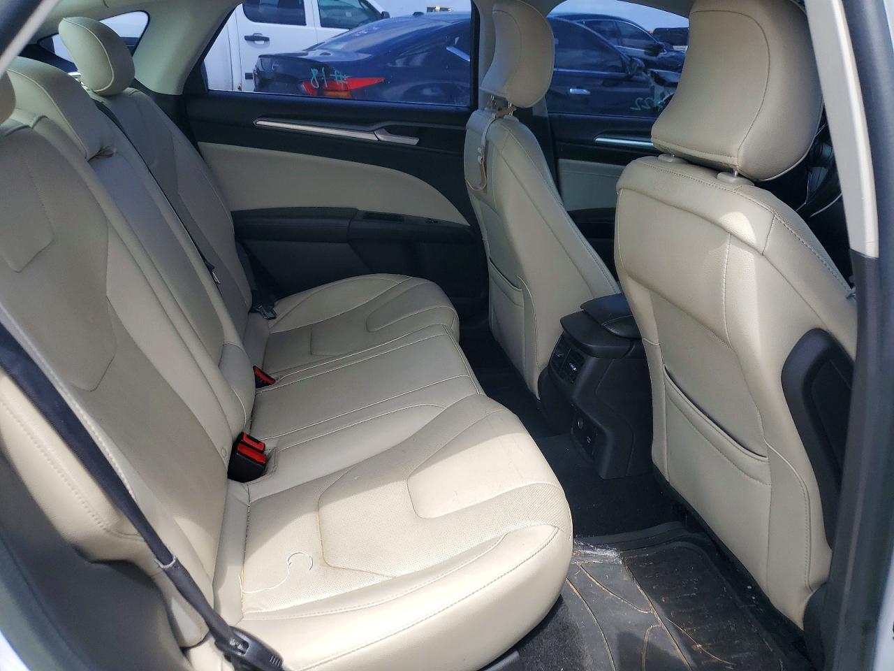 Ford Fusion Titanium Hev