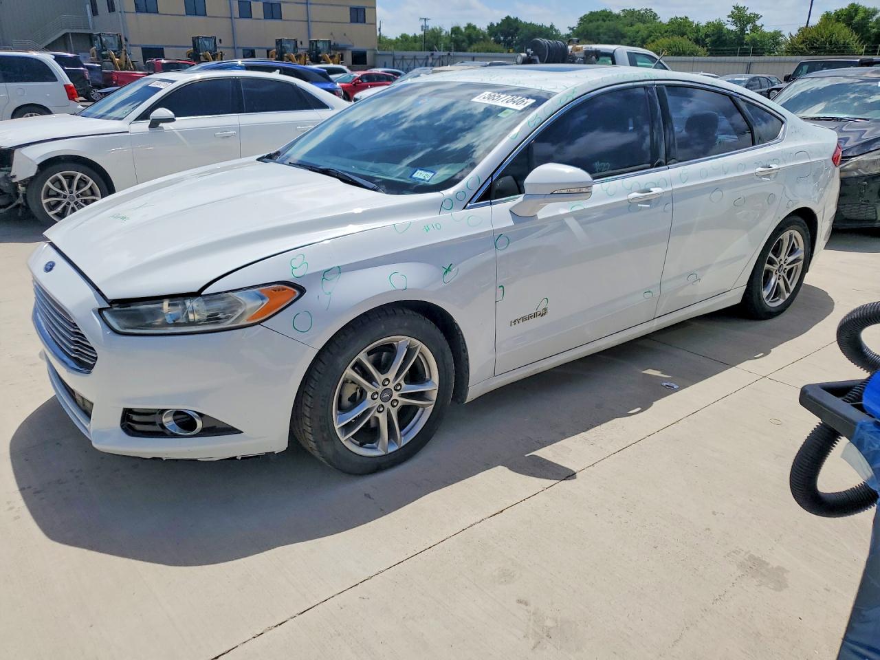 Salvage Ford Fusion Image