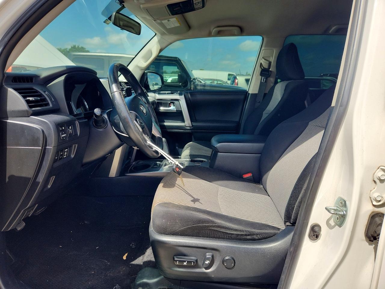 Toyota 4Runner Sr5